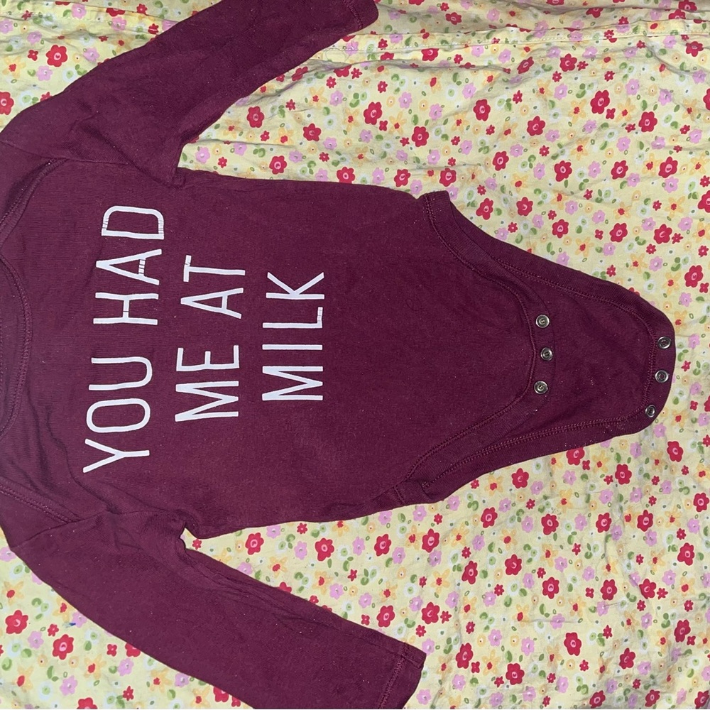 Baby clothes - Picture 1 of 2